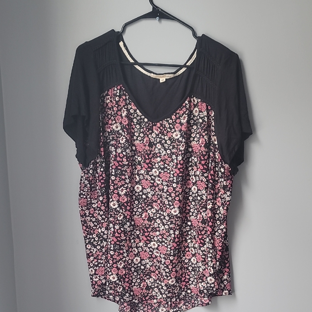 Rewind Black and Pink Floral Blouse